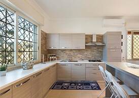 1749 Villetta Alessandra