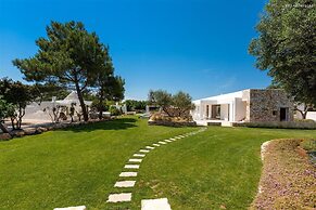 1978 Borgo Maresca by Perle di Puglia