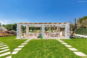 1978 Borgo Maresca by Perle di Puglia