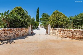 1978 Borgo Maresca by Perle di Puglia