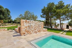 1978 Borgo Maresca by Perle di Puglia