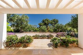 1978 Borgo Maresca by Perle di Puglia