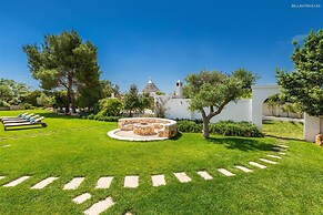 1978 Borgo Maresca by Perle di Puglia