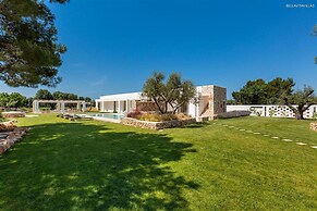 1978 Borgo Maresca by Perle di Puglia