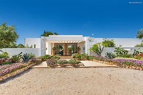 1978 Borgo Maresca by Perle di Puglia