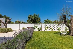 1978 Borgo Maresca by Perle di Puglia