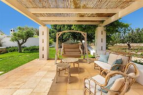 1978 Borgo Maresca by Perle di Puglia