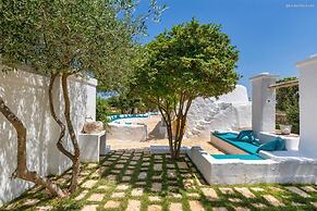 1978 Borgo Maresca by Perle di Puglia