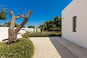 1978 Borgo Maresca by Perle di Puglia