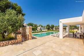 1978 Borgo Maresca by Perle di Puglia