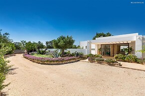 1978 Borgo Maresca by Perle di Puglia