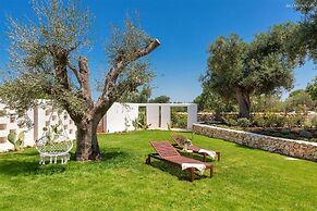 1978 Borgo Maresca by Perle di Puglia