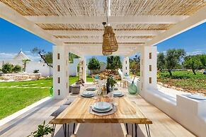 1978 Borgo Maresca by Perle di Puglia