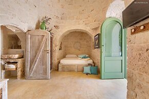 1978 Borgo Maresca by Perle di Puglia