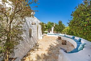 1978 Borgo Maresca by Perle di Puglia