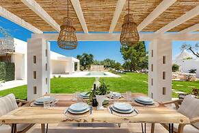 1978 Borgo Maresca by Perle di Puglia