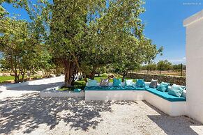 1978 Borgo Maresca by Perle di Puglia