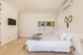 1978 Borgo Maresca by Perle di Puglia