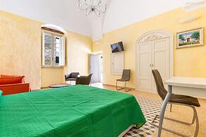 2043 Antica Dimora Stasi by Barbarhouse