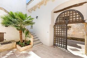 2043 Antica Dimora Stasi by Barbarhouse