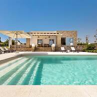 1619 Villa Eneide in Pescoluse Posto Vecchio