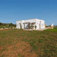 1619 Villa Eneide in Pescoluse Posto Vecchio