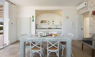 1619 Villa Eneide in Pescoluse Posto Vecchio