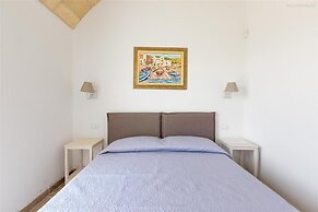 1619 Villa Eneide in Pescoluse Posto Vecchio