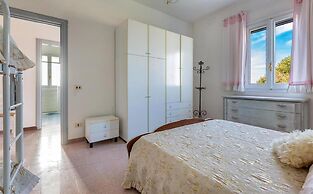 1807 Villa Iolanda in Torre Lapillo