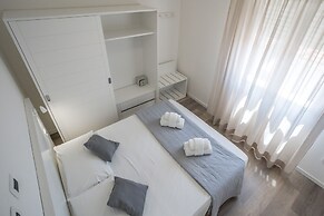 Rimini Bay Suites & Residence