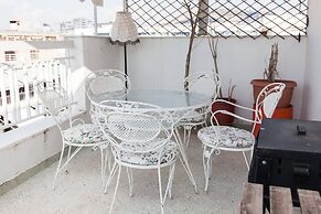 Cozy apt in Central Athens with view