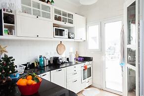 Cozy apt in Central Athens with view