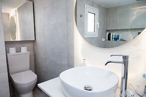 Cozy apt in Central Athens with view