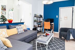 Cozy apt in Central Athens with view