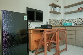 Cozy Living 1Br At Tifolia Apartment