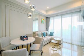 Elegant And Comfy 2Br At Menteng Park Apartment