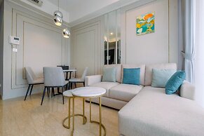 Elegant And Comfy 2Br At Menteng Park Apartment