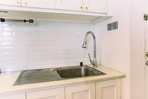 Spacious And Nice 2Br Apartment At Mediterania Palace Residence