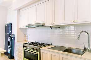 Spacious And Nice 2Br Apartment At Mediterania Palace Residence