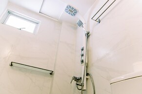 Spacious And Nice 2Br Apartment At Mediterania Palace Residence