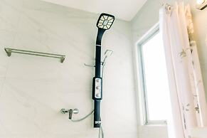 Spacious And Nice 2Br Apartment At Mediterania Palace Residence