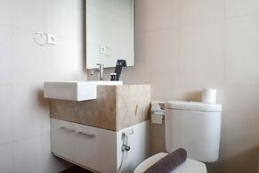 Vibrant Luxurious 2Br Apartment At Aryaduta Residence Connected To Cit