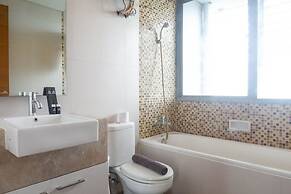 Vibrant Luxurious 2Br Apartment At Aryaduta Residence Connected To Cit