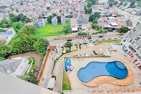 Homey And Elegant Studio Amazana Serpong Apartment