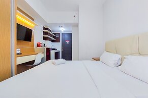 Homey And Elegant Studio Amazana Serpong Apartment