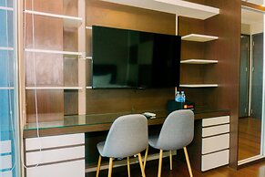 Homey And Minimalist Studio Room At Gp Plaza Apartment