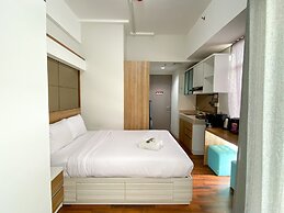 Modern Look And Warm Studio At Vasanta Innopark Apartment