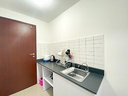 Restful And Tidy Studio Sayana Bekasi Apartment