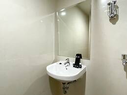 Comfy Studio At Gateway Park Lrt City Bekasi Apartment