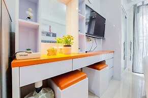 Modern Look And Cozy Studio At Transpark Bintaro Apartment